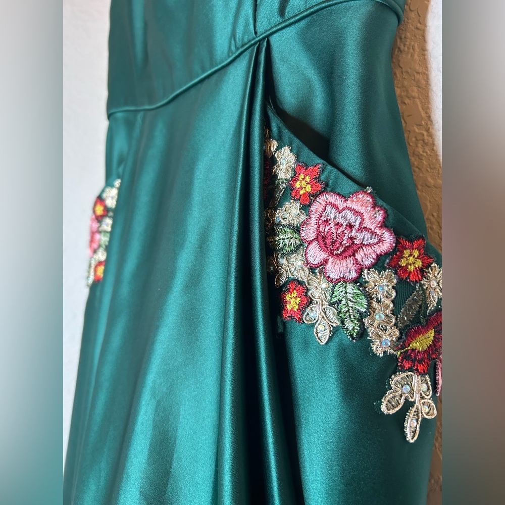 Blondie Nites Satin Dress 3 Floral Pockets Double Strap Gown Green Davids Bridal - Picture 8 of 16